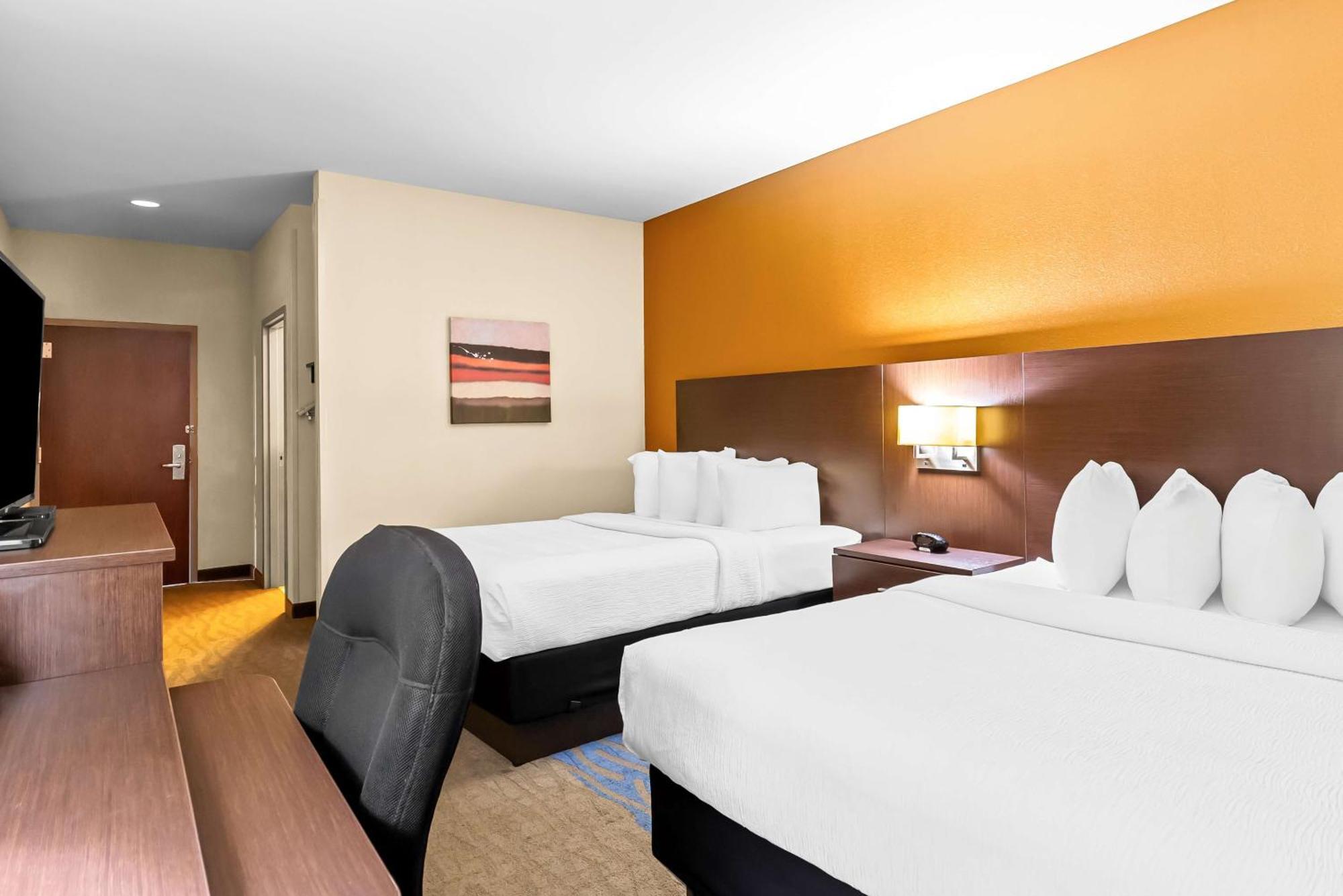 เบสต์ เวสเทิร์น เซนต์หลุยส์ แอร์พอร์ต นอร์ท โฮเทล แอนด์ สวีท Hotel เฮเซลวูด ภายนอก รูปภาพ