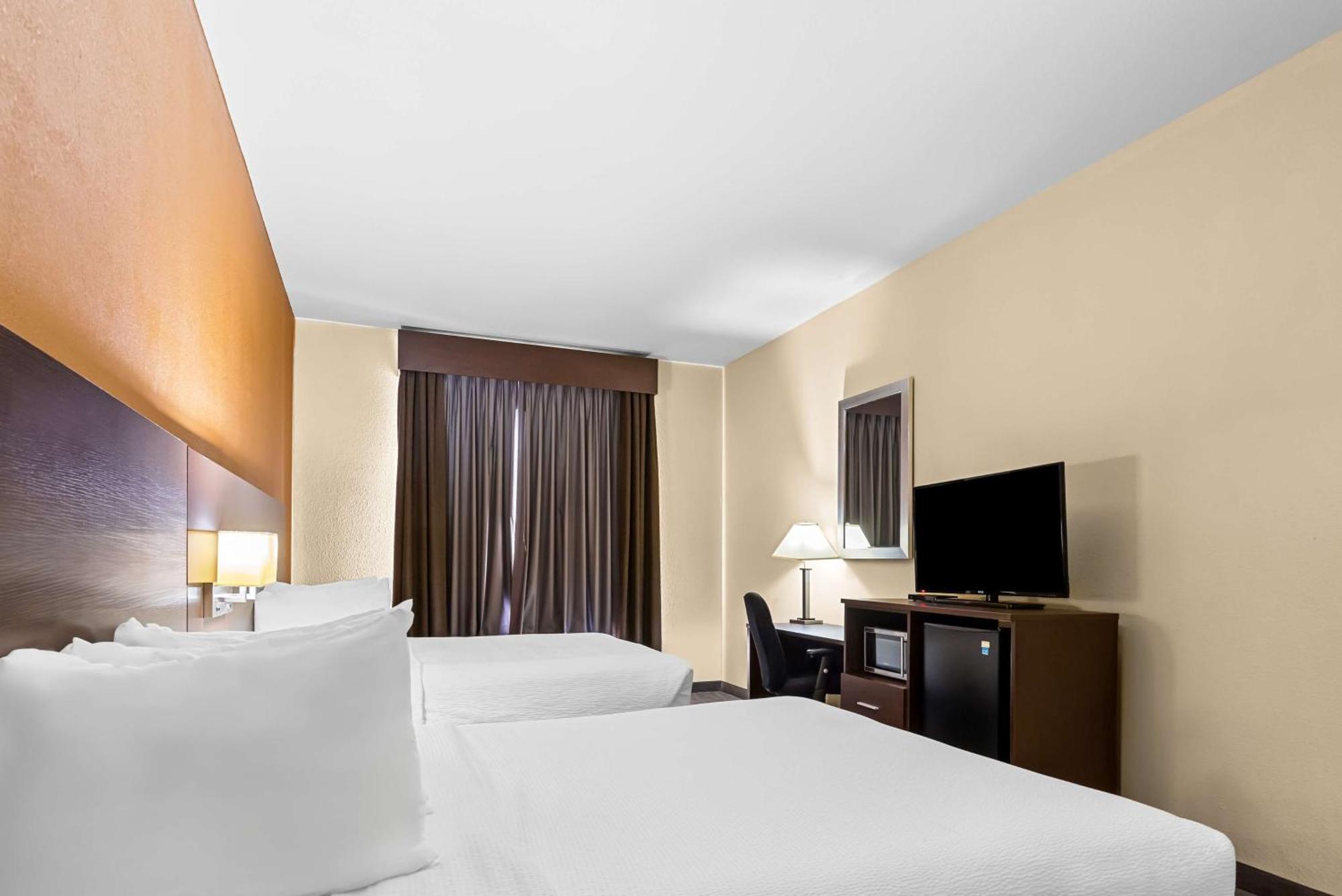 เบสต์ เวสเทิร์น เซนต์หลุยส์ แอร์พอร์ต นอร์ท โฮเทล แอนด์ สวีท Hotel เฮเซลวูด ภายนอก รูปภาพ